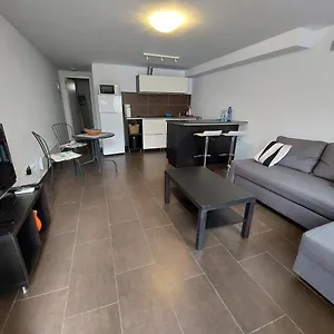 modern-apartment-walking-distance-of-the-sea.es-andalucia.com/